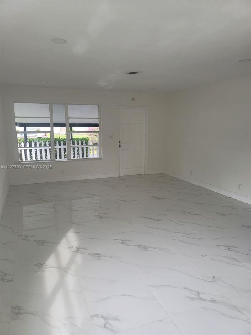 6750 Allen St, Hollywood, FL 33024 Photo