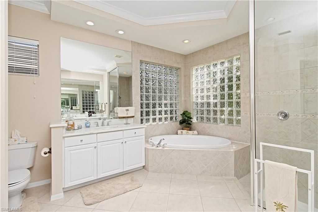 1901 Winding Oaks Way, Naples, FL 34109 Photo