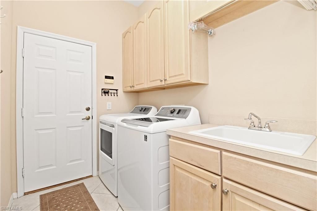 1901 Winding Oaks Way, Naples, FL 34109 Photo
