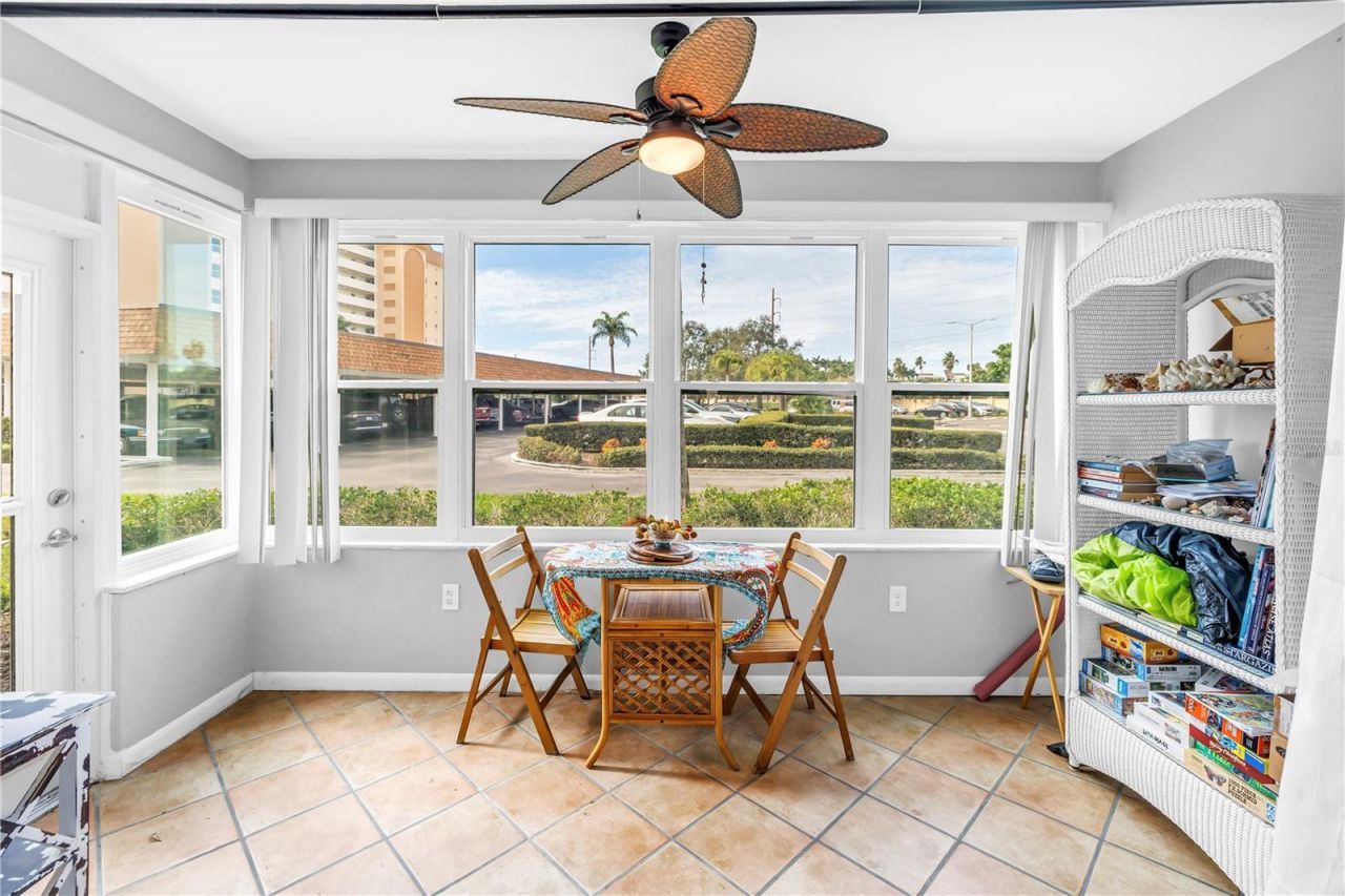 5020 Brittany Drive S, Unit 124, Saint Petersburg, FL 33715 Photo