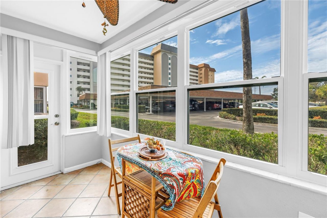 5020 Brittany Drive S, Unit 124, Saint Petersburg, FL 33715 Photo