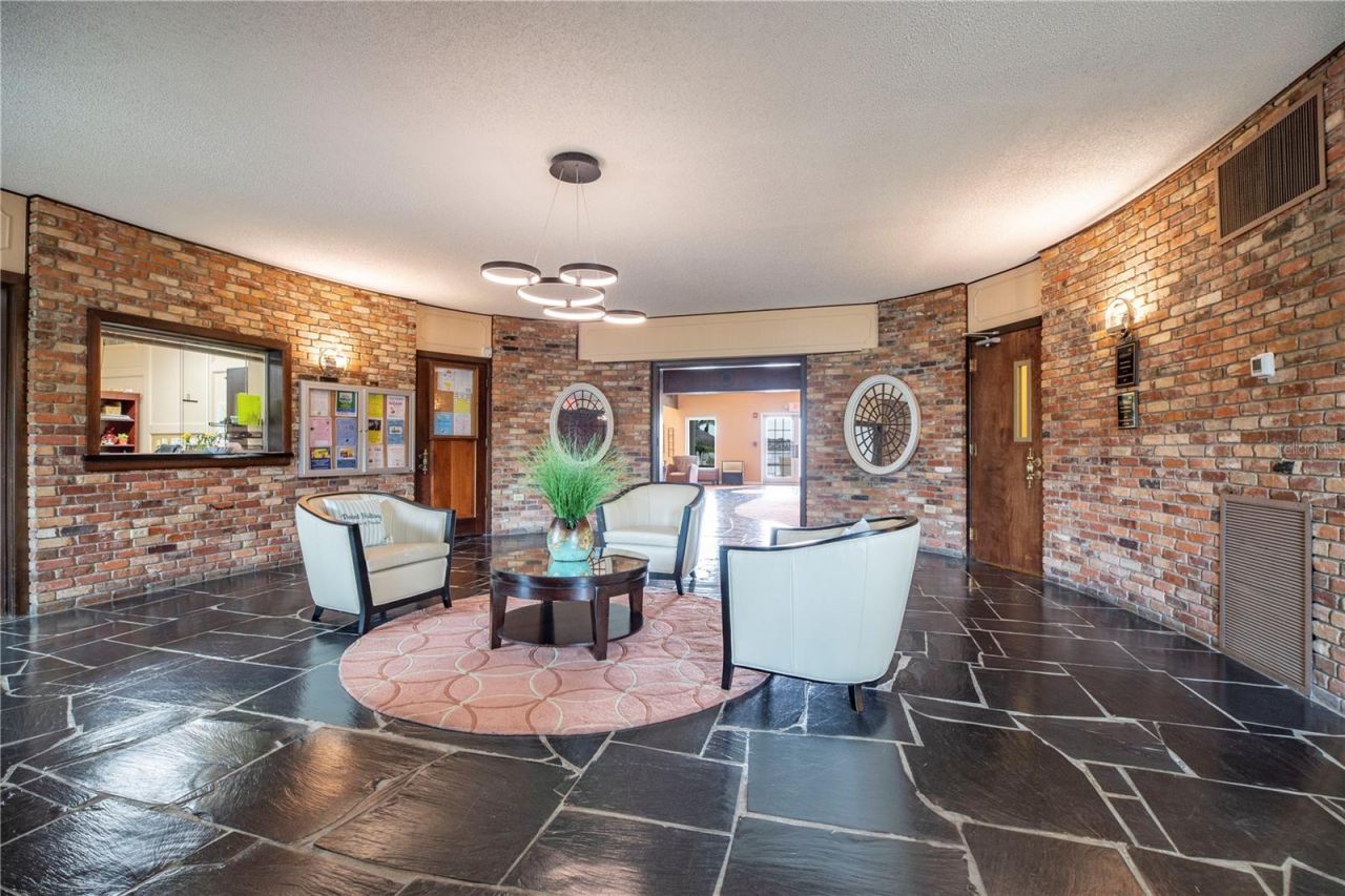 5020 Brittany Drive S, Unit 124, Saint Petersburg, FL 33715 Photo