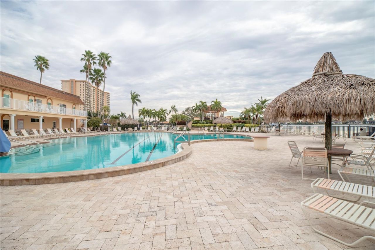 5020 Brittany Drive S, Unit 124, Saint Petersburg, FL 33715 Photo