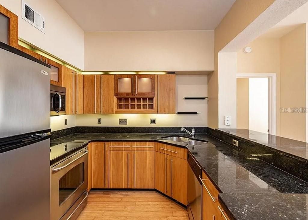 200 4th Avenue S, Unit 302, Saint Petersburg, FL 33701 Photo