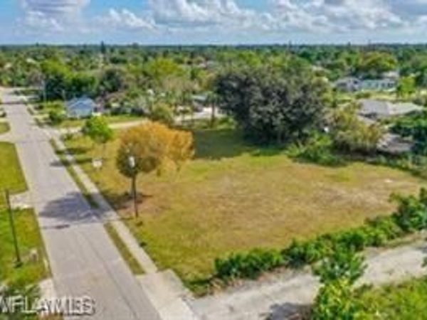 10670 Childers ST, BONITA SPRINGS, FL 34135