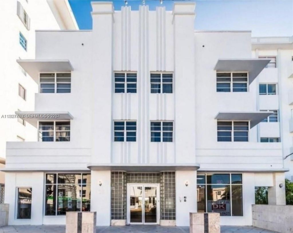 335 Ocean Dr, Unit 215, Miami Beach, FL 33139 Photo