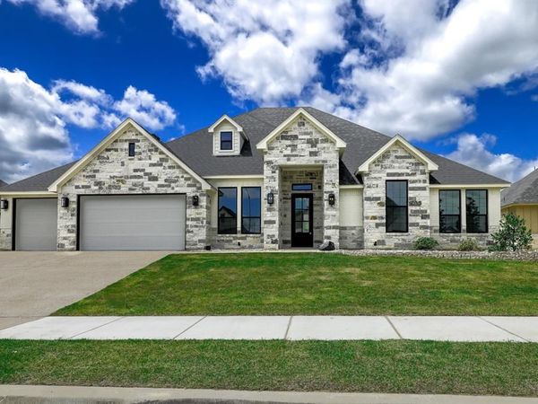 8114 Luanna Hills Drive, Benbrook, TX 76126