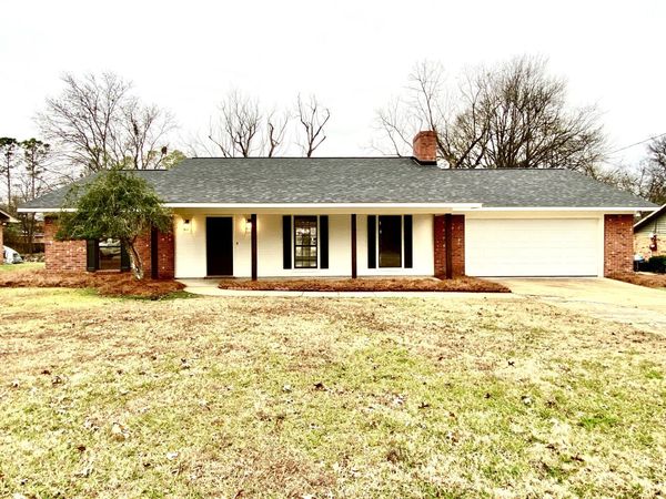 2102 Fillmore, Tupelo, MS 38801
