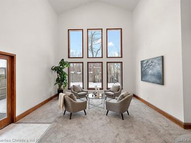 18645 Roselawn Street, Detroit, MI 48221