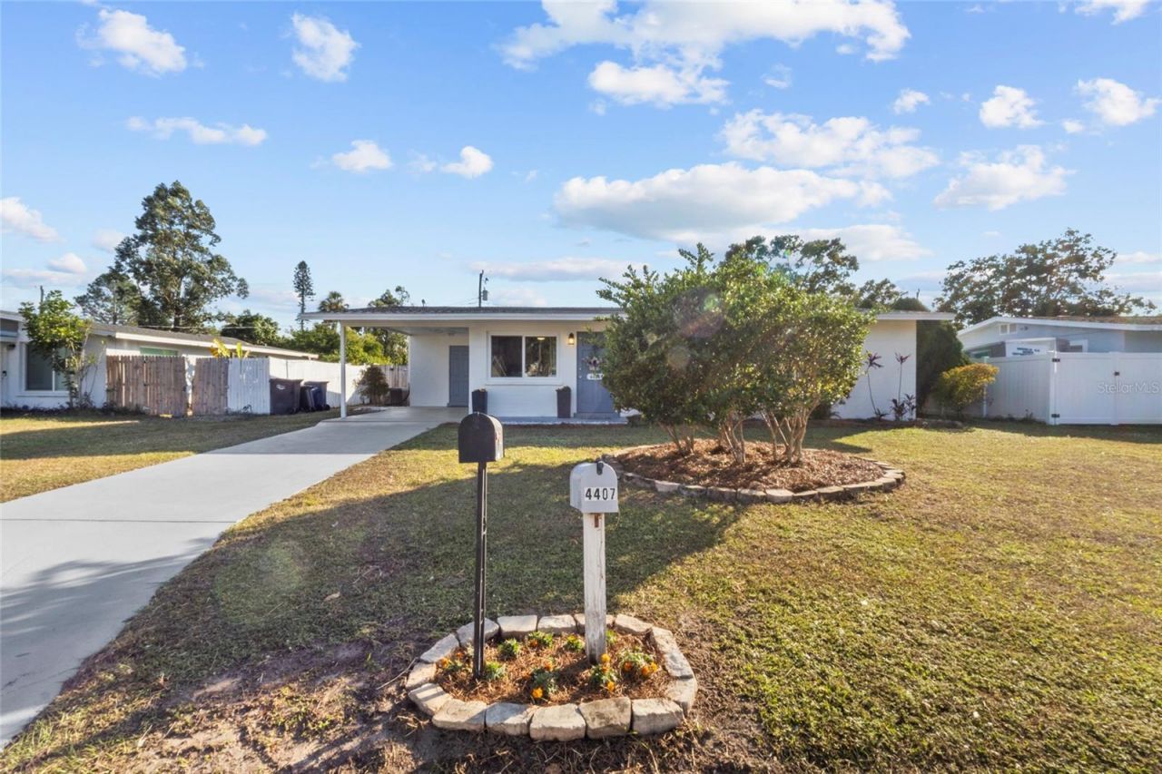 4404 55th Ave Drive E, Bradenton, FL 34203 Photo