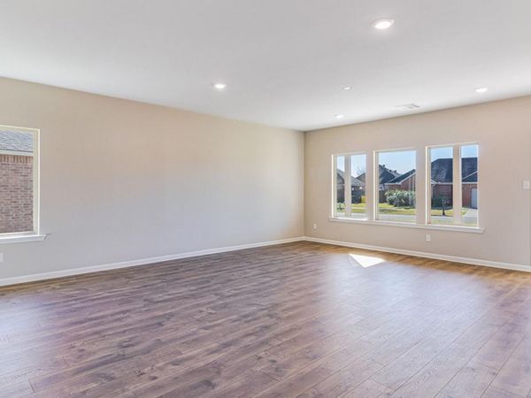 130 Lake Ridge Drive , Broussard, LA 70518