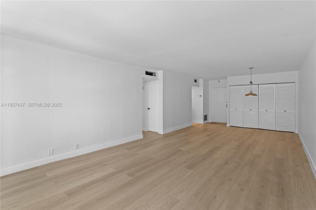 9511 Collins Ave, Unit 806, Surfside, FL 33154 Photo