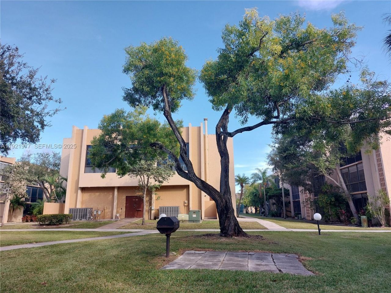 8415 SW 107th Ave, Unit 255W, Miami, FL 33173 Photo