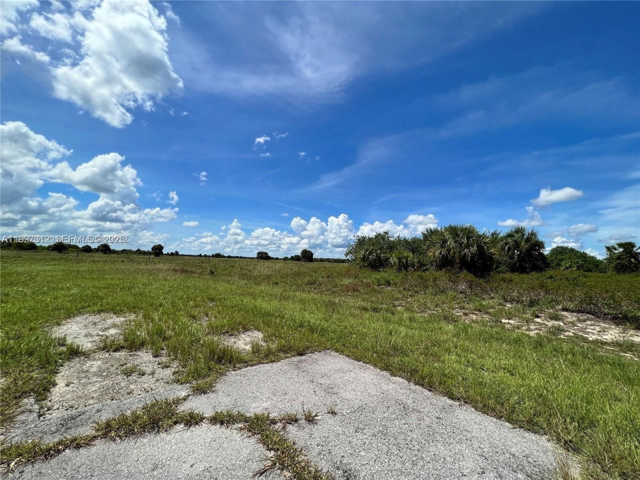 800 Berkshire, La Belle, FL 33935 Photo
