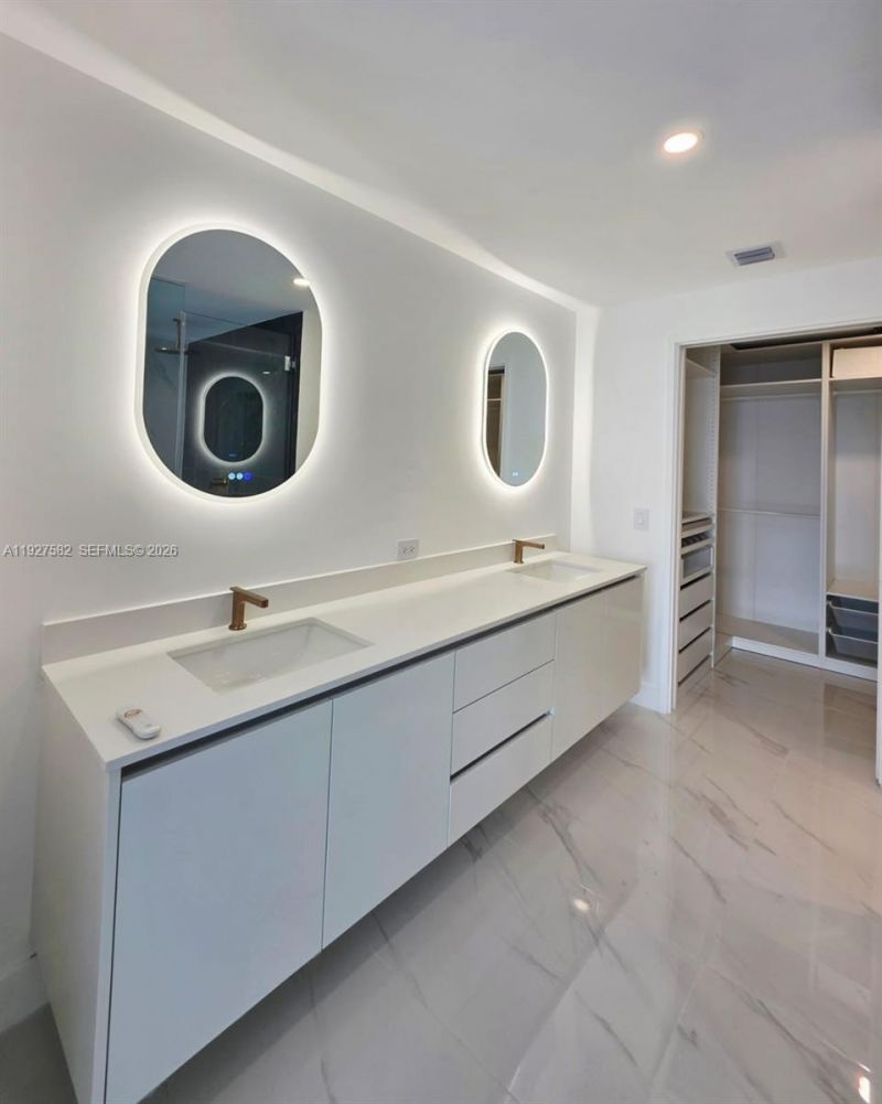 700 NE 24th Street, Unit 3803, Miami, FL 33137 Photo