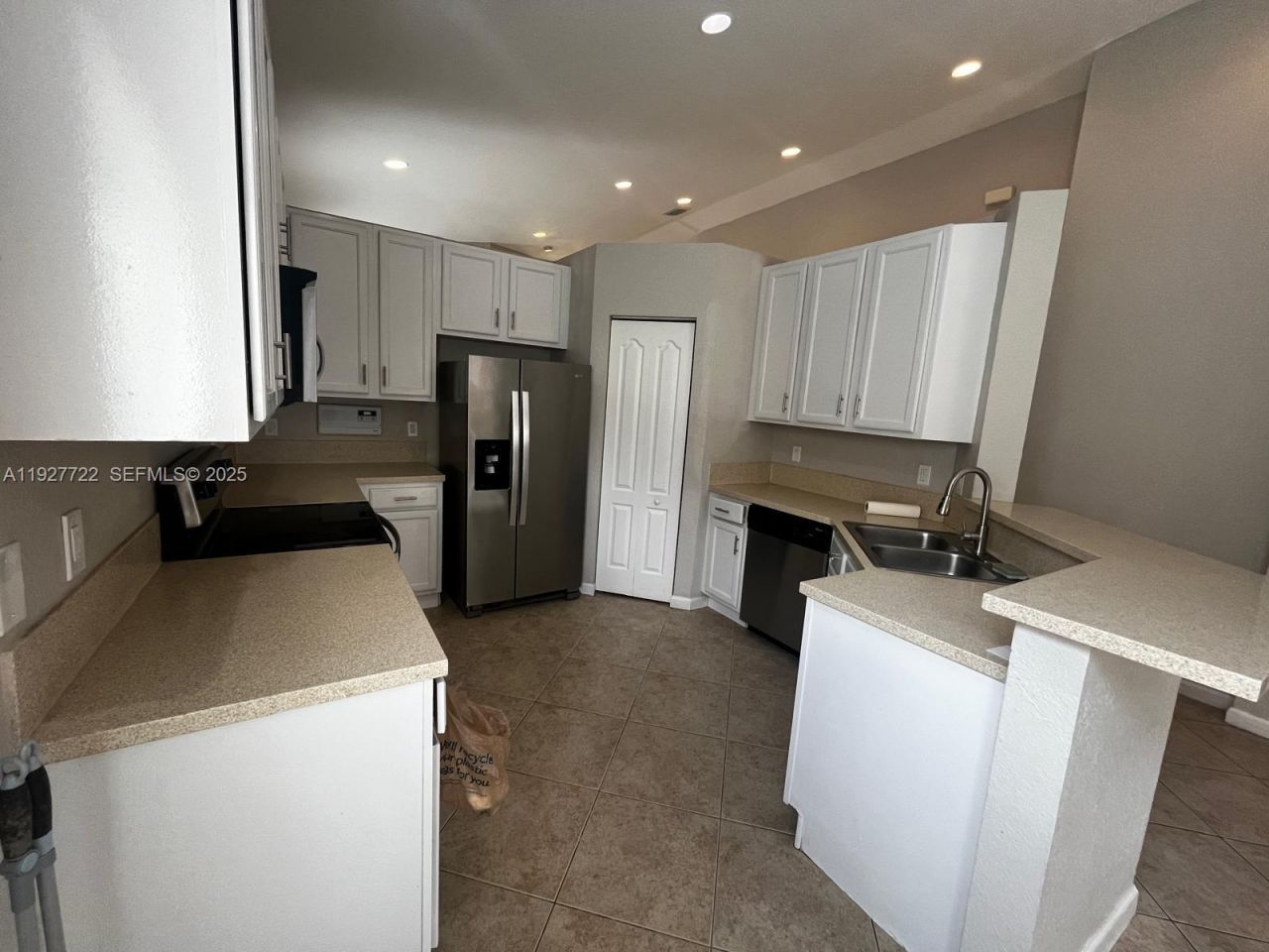 2219 Portofino Ave, Homestead, FL 33033 Photo