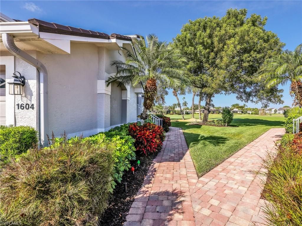 5893 Three Iron Dr, Unit 1604, Naples, FL 34110 Photo