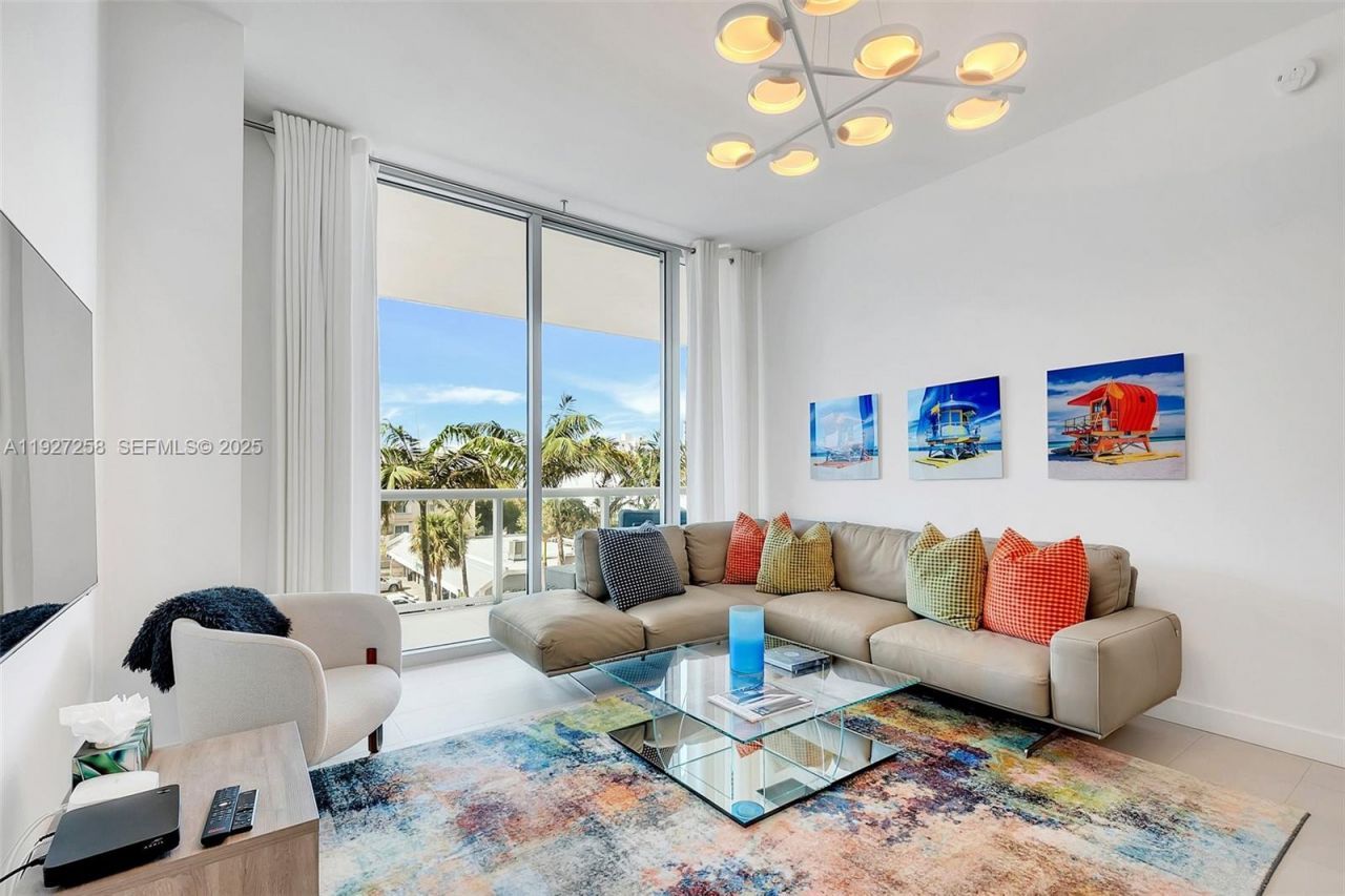 6799 Collins Ave, Unit 312, Miami Beach, FL 33141 Photo