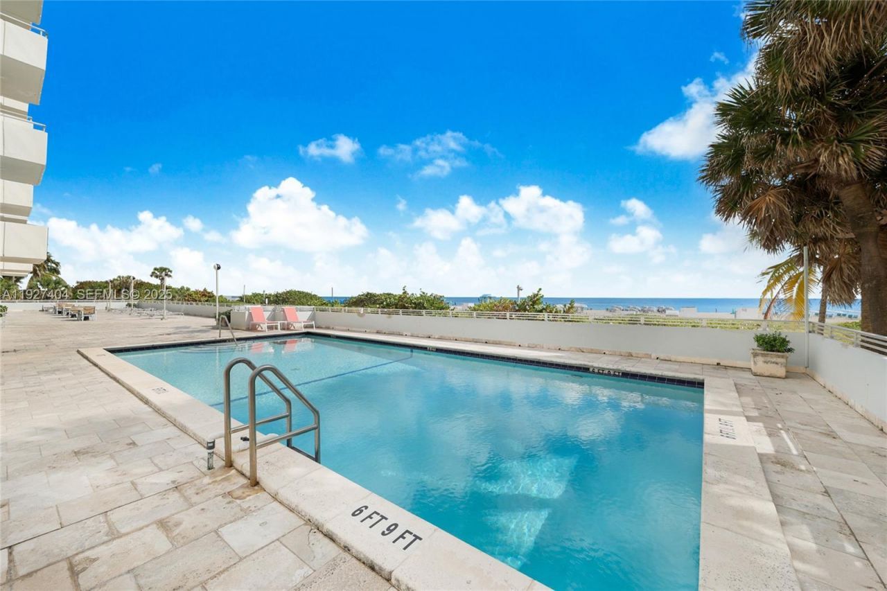 465 Ocean Dr, Unit 224, Miami Beach, FL 33139 Photo