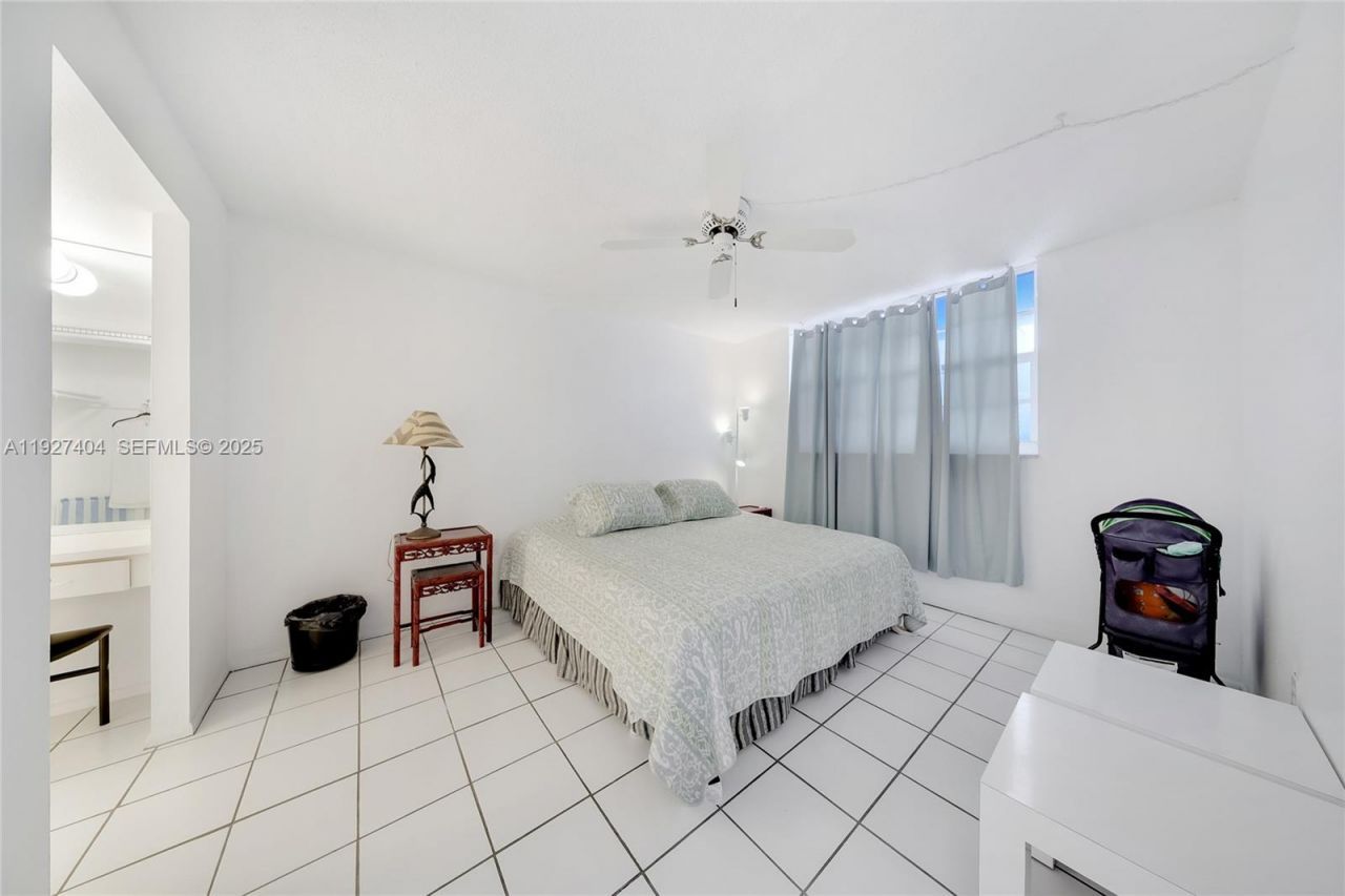 465 Ocean Dr, Unit 224, Miami Beach, FL 33139 Photo