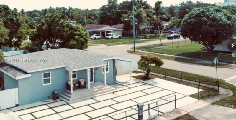 100 NE 171st Ter, Miami, FL 33162 Photo