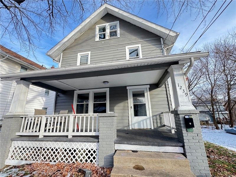 1239 Pondview Avenue, Akron, OH 44305 Photo 1