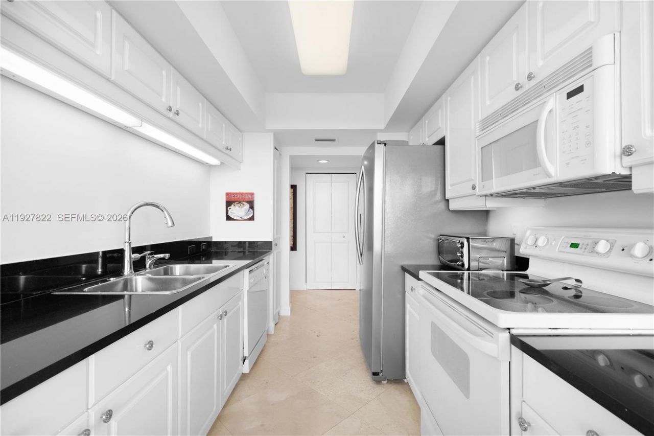 21055 Yacht Club Dr, Unit 2310, Aventura, FL 33180 Photo