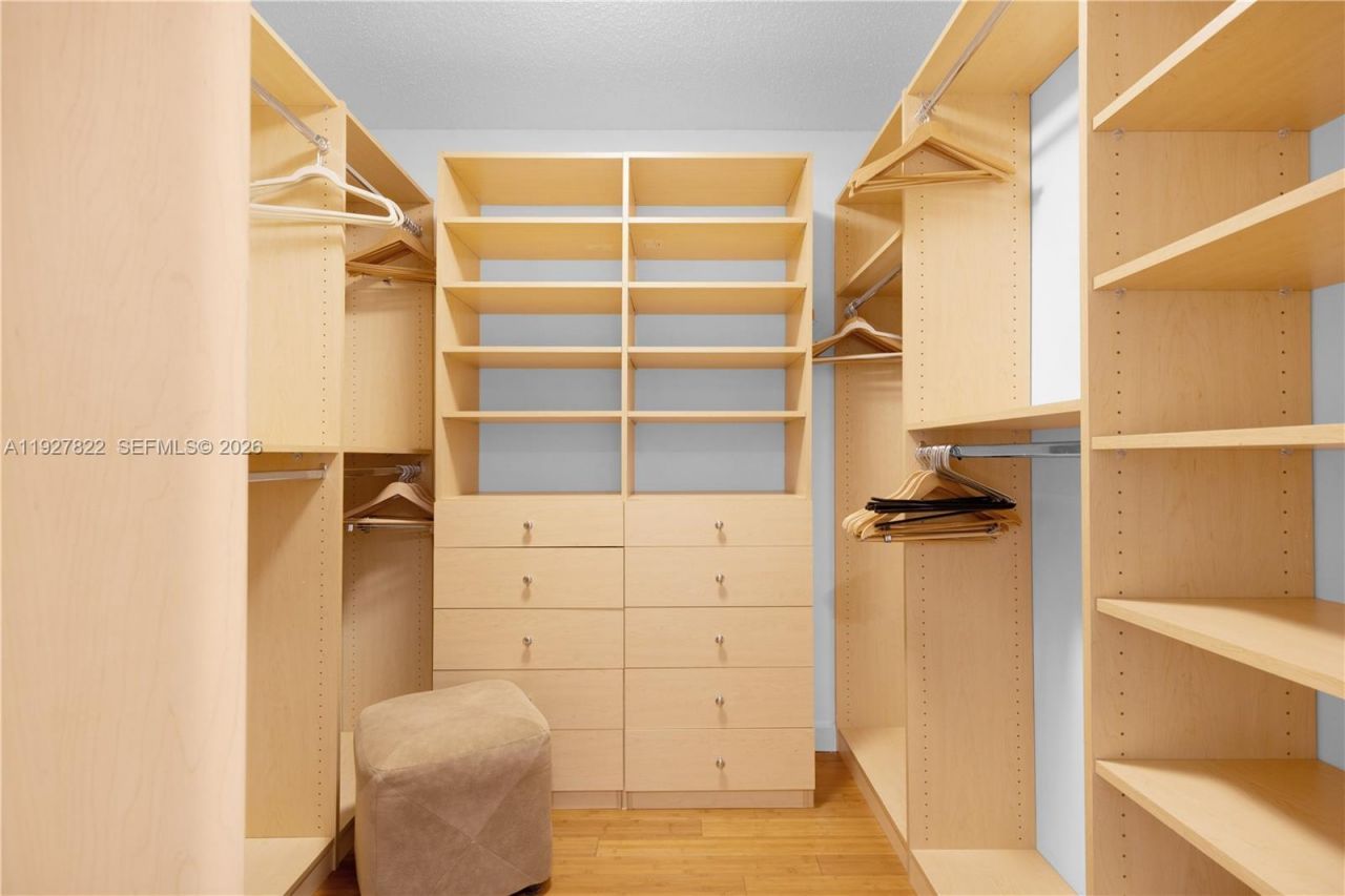 21055 Yacht Club Dr, Unit 2310, Aventura, FL 33180 Photo