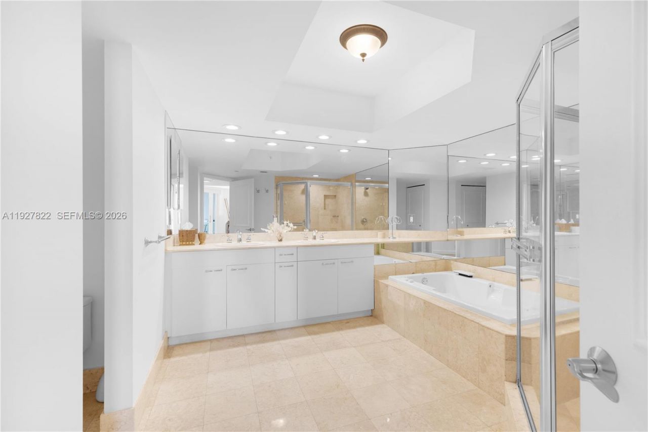 21055 Yacht Club Dr, Unit 2310, Aventura, FL 33180 Photo