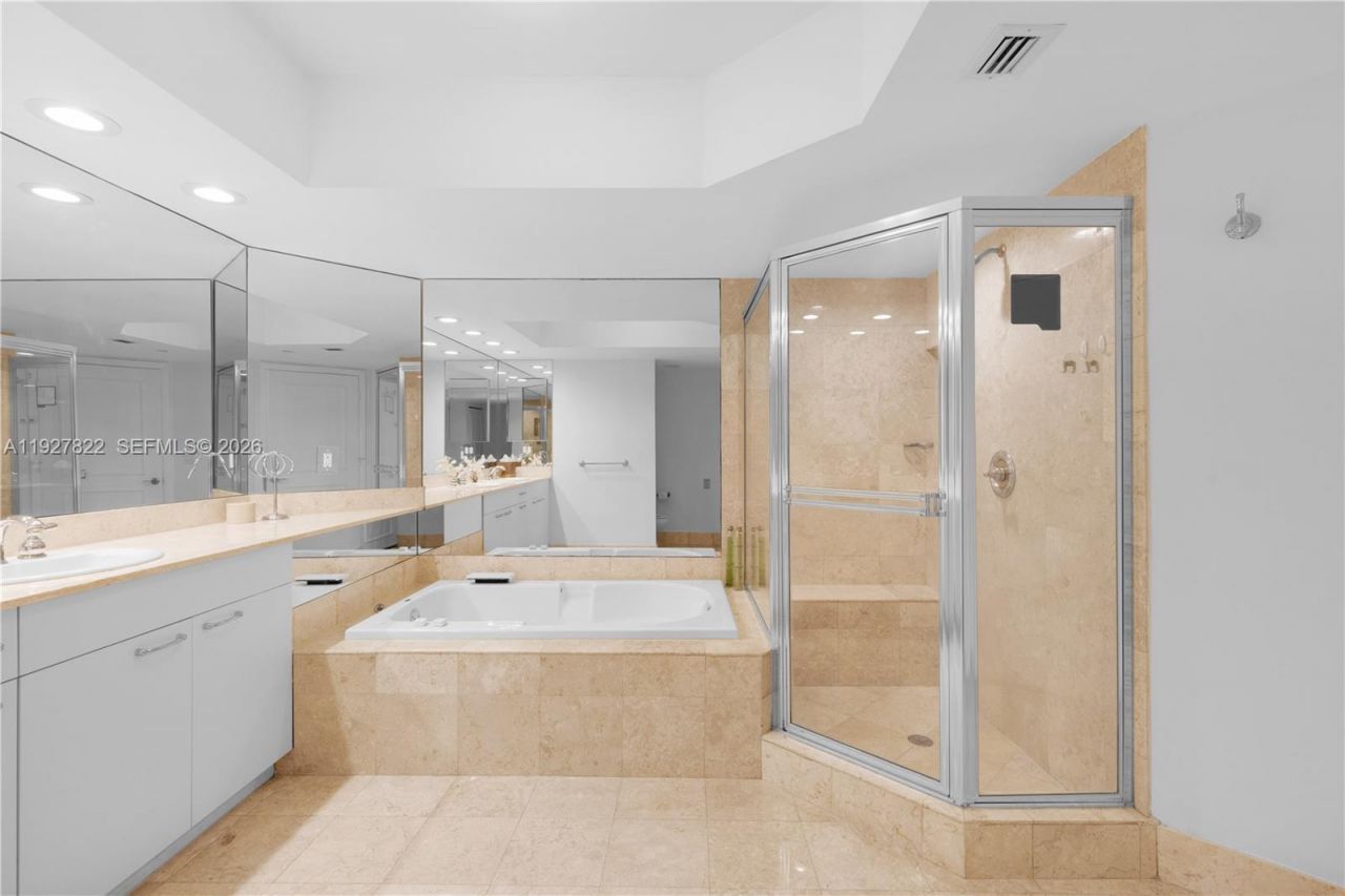 21055 Yacht Club Dr, Unit 2310, Aventura, FL 33180 Photo