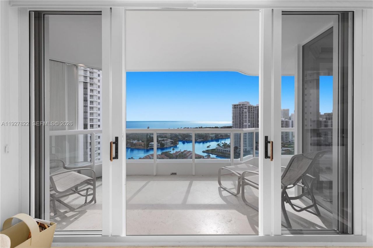 21055 Yacht Club Dr, Unit 2310, Aventura, FL 33180 Photo