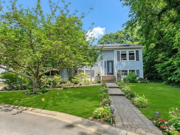 6 ABBEY ROAD, SOMERS POINT, NJ 08244