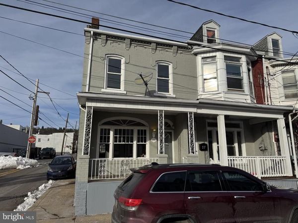 25 E OAK STREET, SHENANDOAH, PA 17976