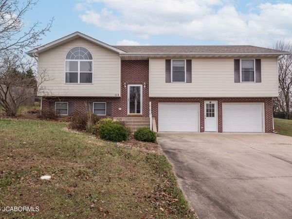 113 CEDAR PARK DRIVE, Linn, MO 65051
