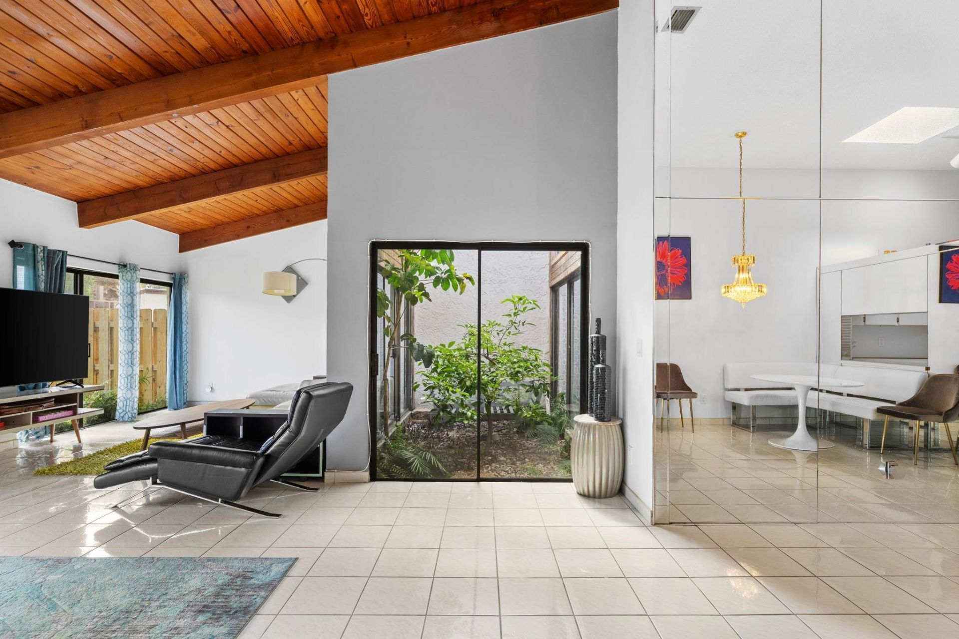 2679 S Parkview Drive, Unit 2679, Hallandale Beach, FL 33009 Photo