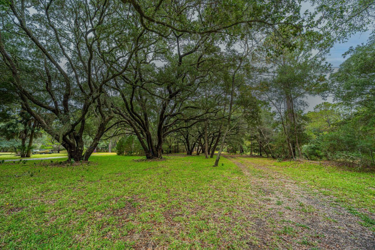 8737 Peters Point Road Photo 23