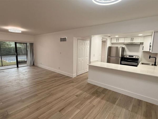 5845 Washington St, Unit 65, Hollywood, FL 33023