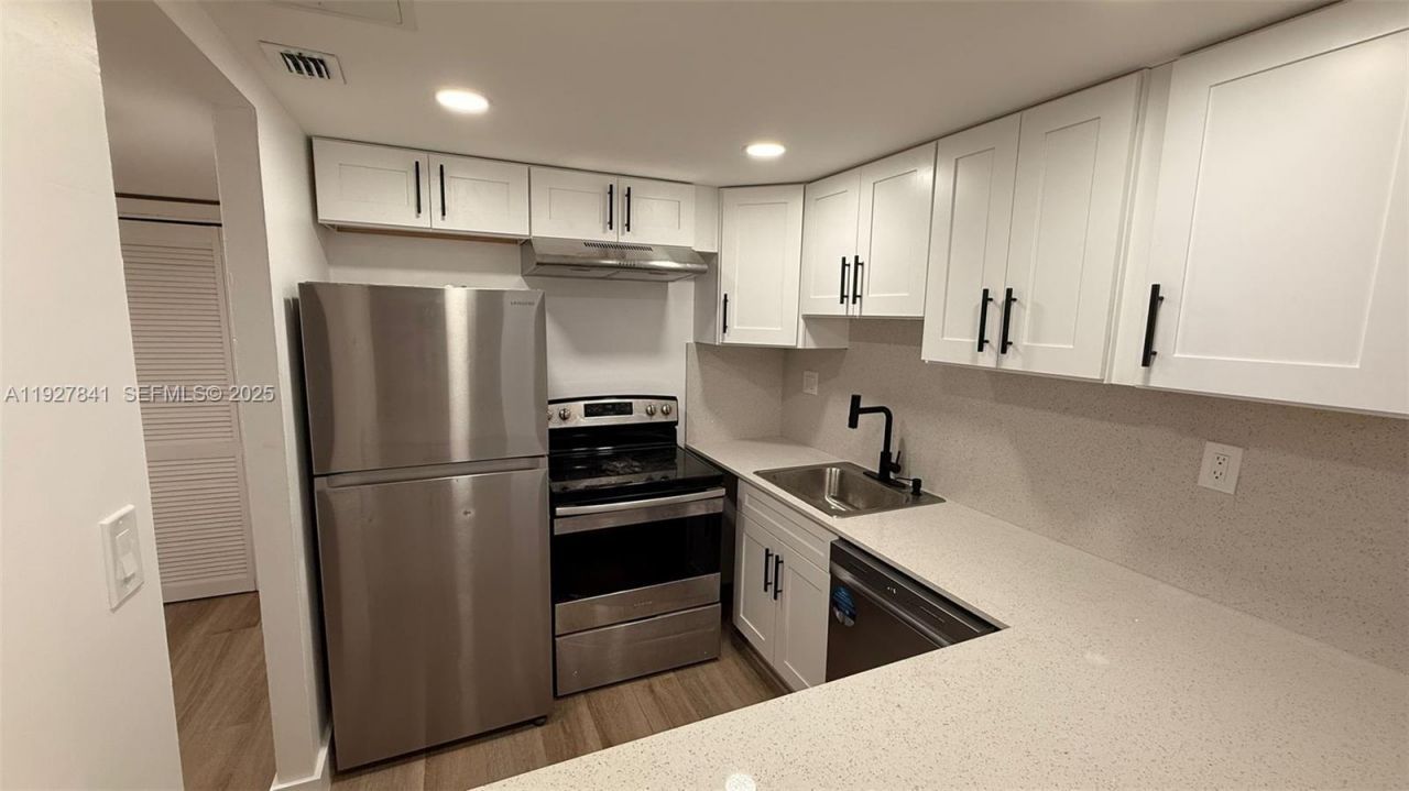 5845 Washington St, Unit 65, Hollywood, FL 33023 Photo