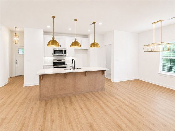 1 Cardenden Lane, Bella Vista, AR 72715
