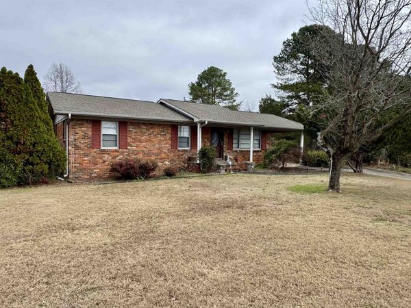 222 Clearview St SW, Decatur, AL