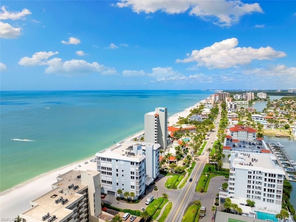 11118 Gulfshore, Unit 203, Naples, FL 34108 Photo