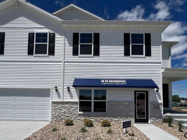 7918 N 169 Street, Bennington, NE 68007