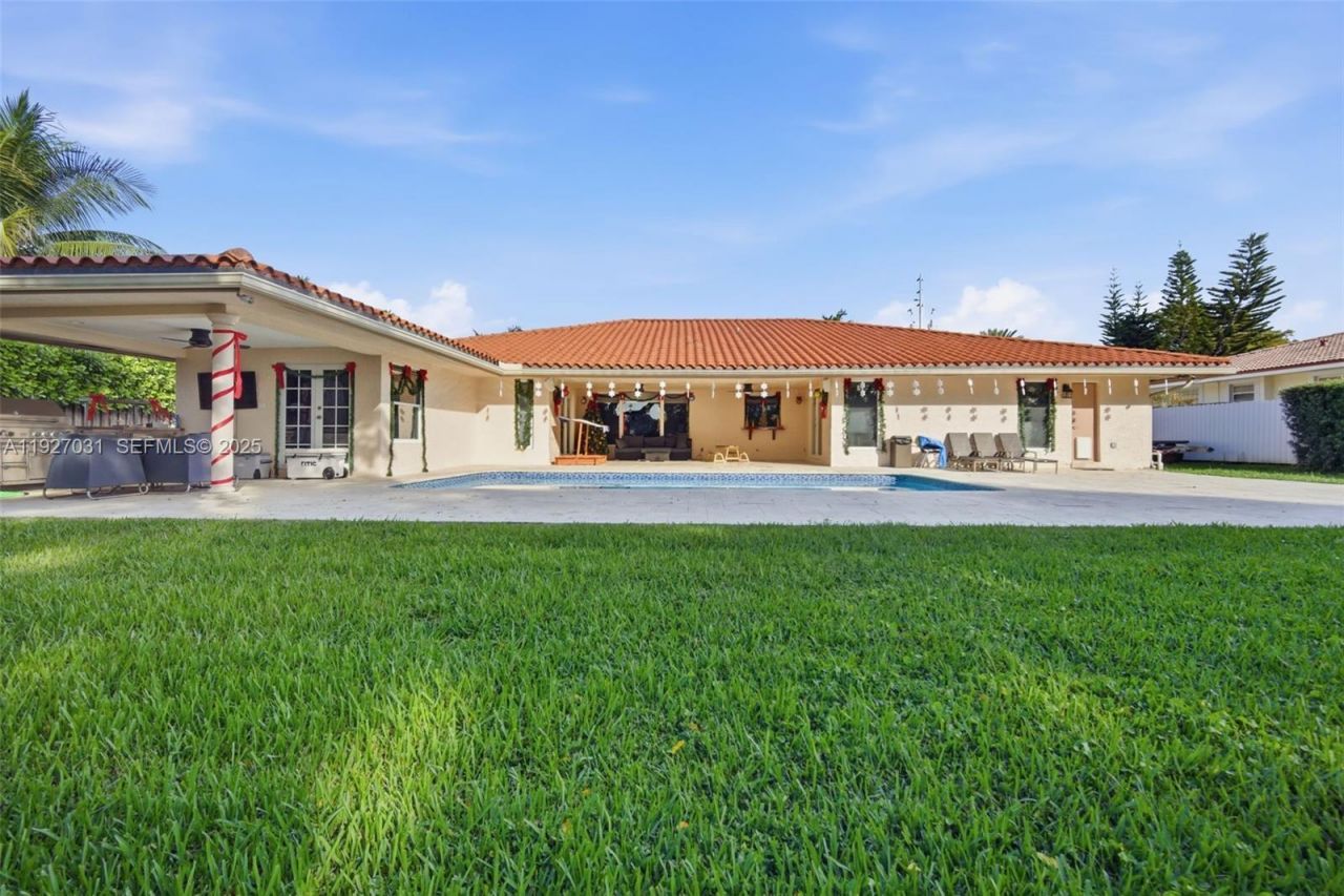 713 Diplomat Pkwy, Hallandale Beach, FL 33009 Photo