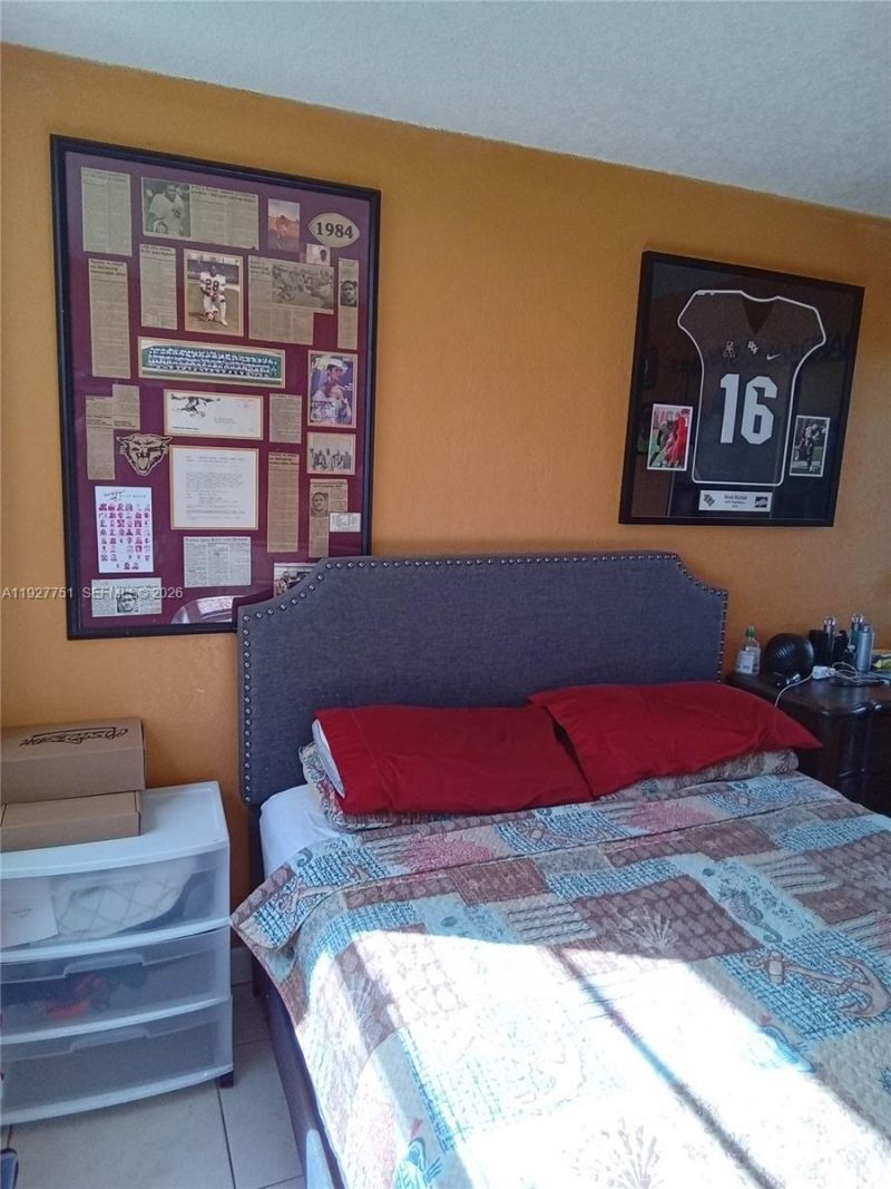 1000 Saint Charles Pl, Unit L2, Pembroke Pines, FL 33026 Photo