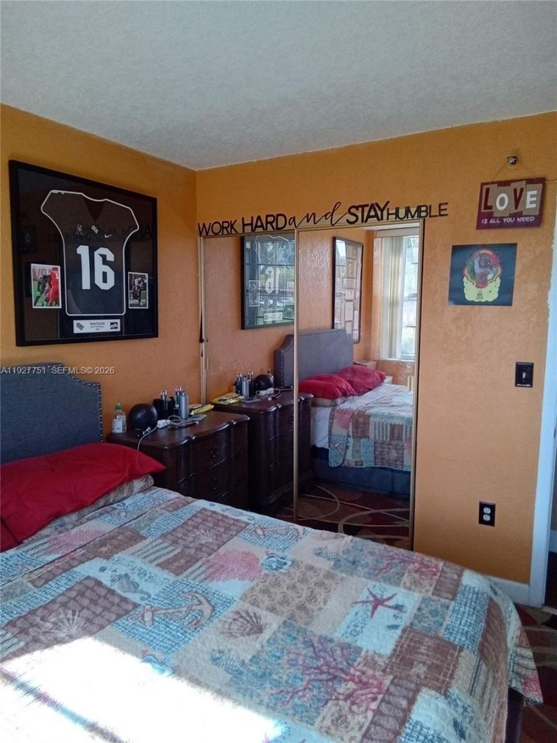 1000 Saint Charles Pl, Unit L2, Pembroke Pines, FL 33026 Photo