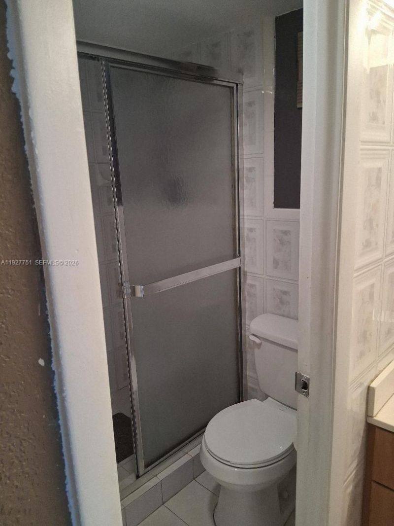 1000 Saint Charles Pl, Unit L2, Pembroke Pines, FL 33026 Photo