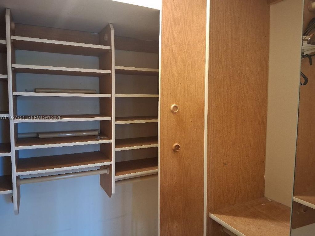 1000 Saint Charles Pl, Unit L2, Pembroke Pines, FL 33026 Photo