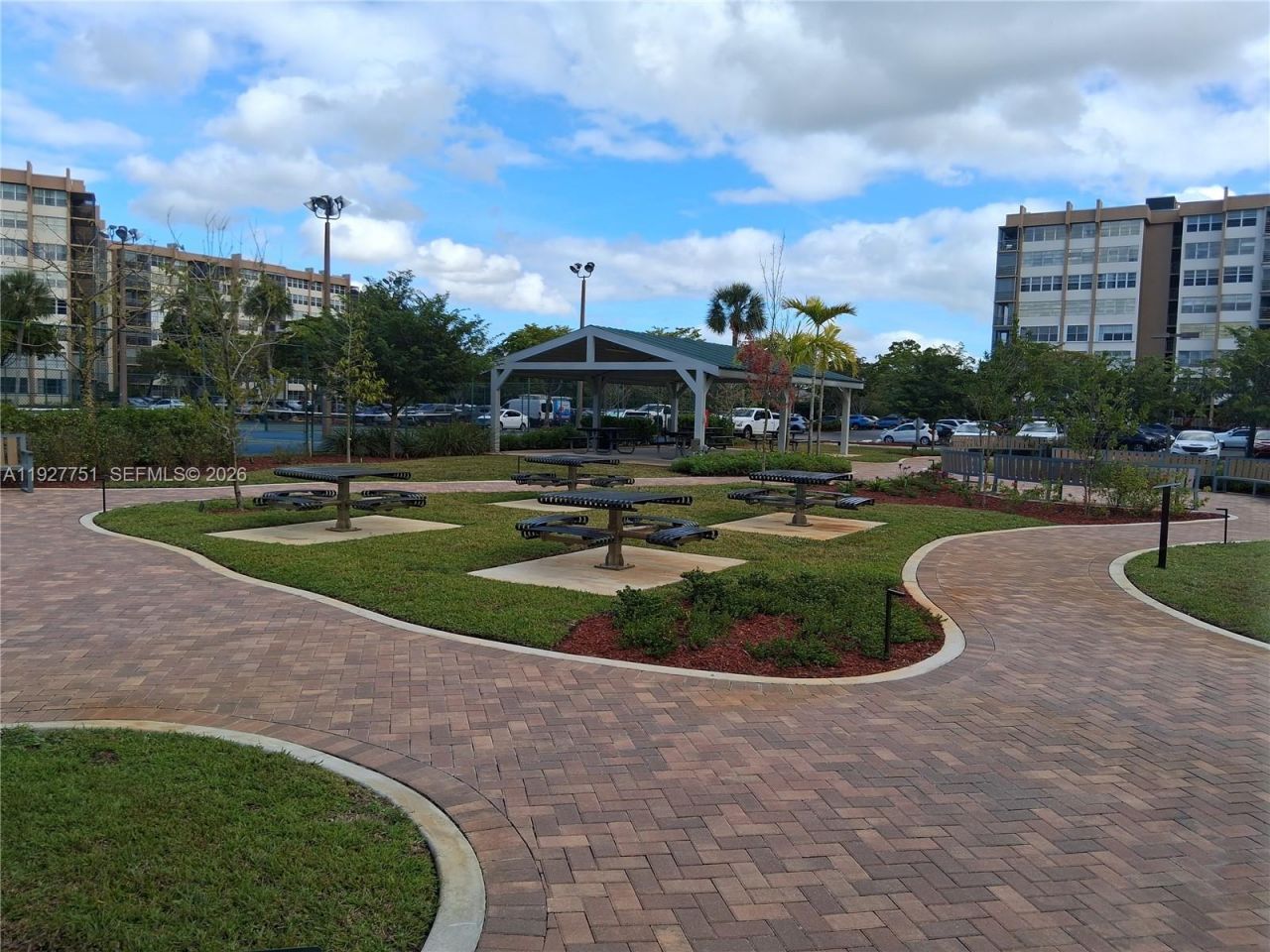 1000 Saint Charles Pl, Unit L2, Pembroke Pines, FL 33026 Photo