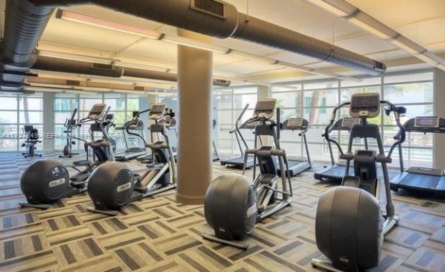 253 NE 2nd St, Unit 324, Miami, FL 33132 Photo