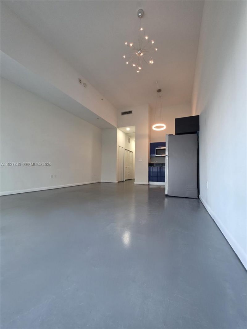 253 NE 2nd St, Unit 324, Miami, FL 33132 Photo